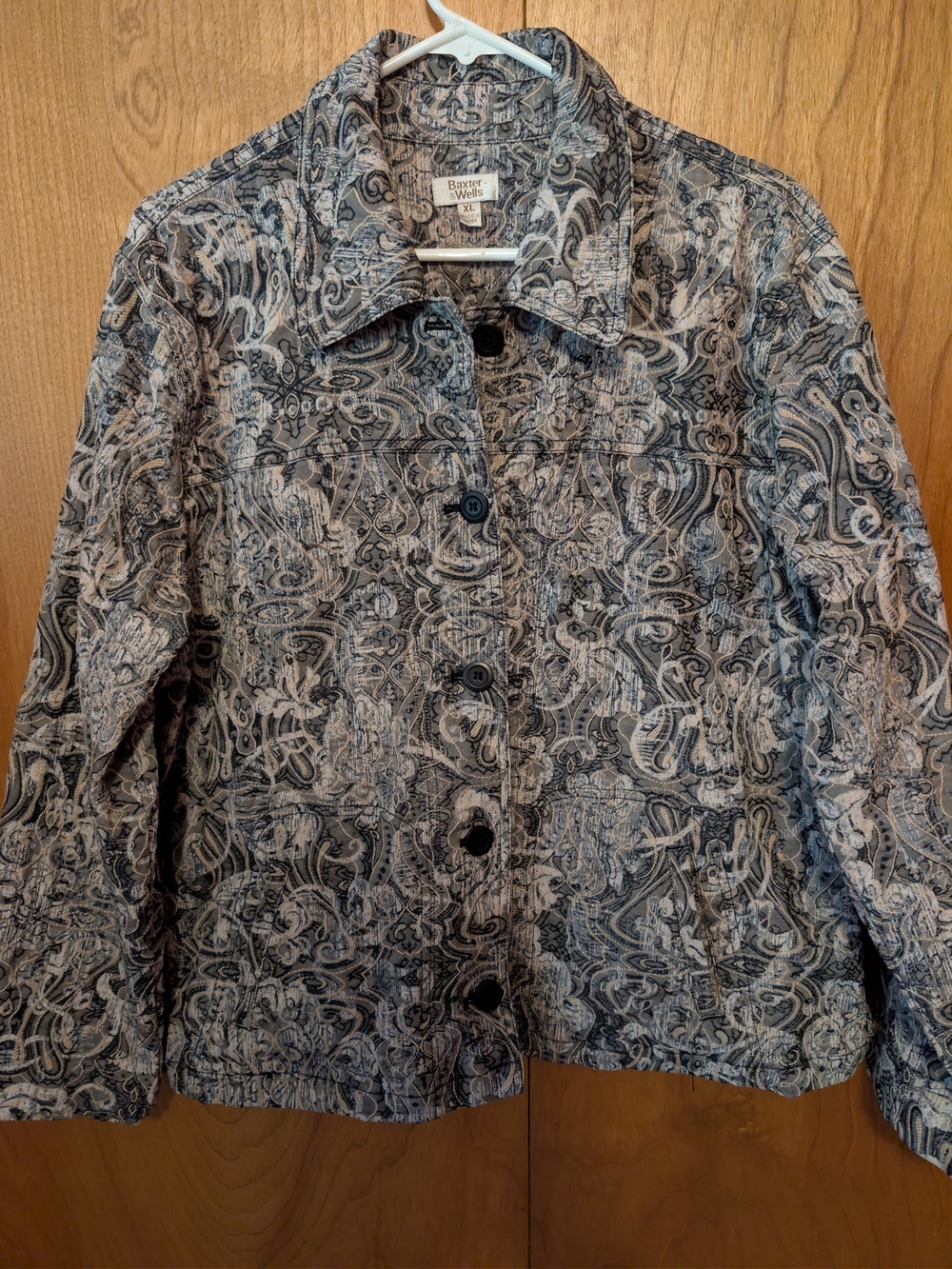 Baxter & Wells Women's Black & Cream Paisley Button Jean Jacket